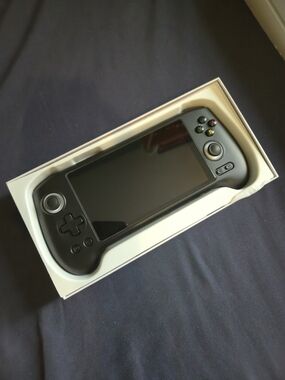 ANBERNIC RG556 - Handheld Gaming Console